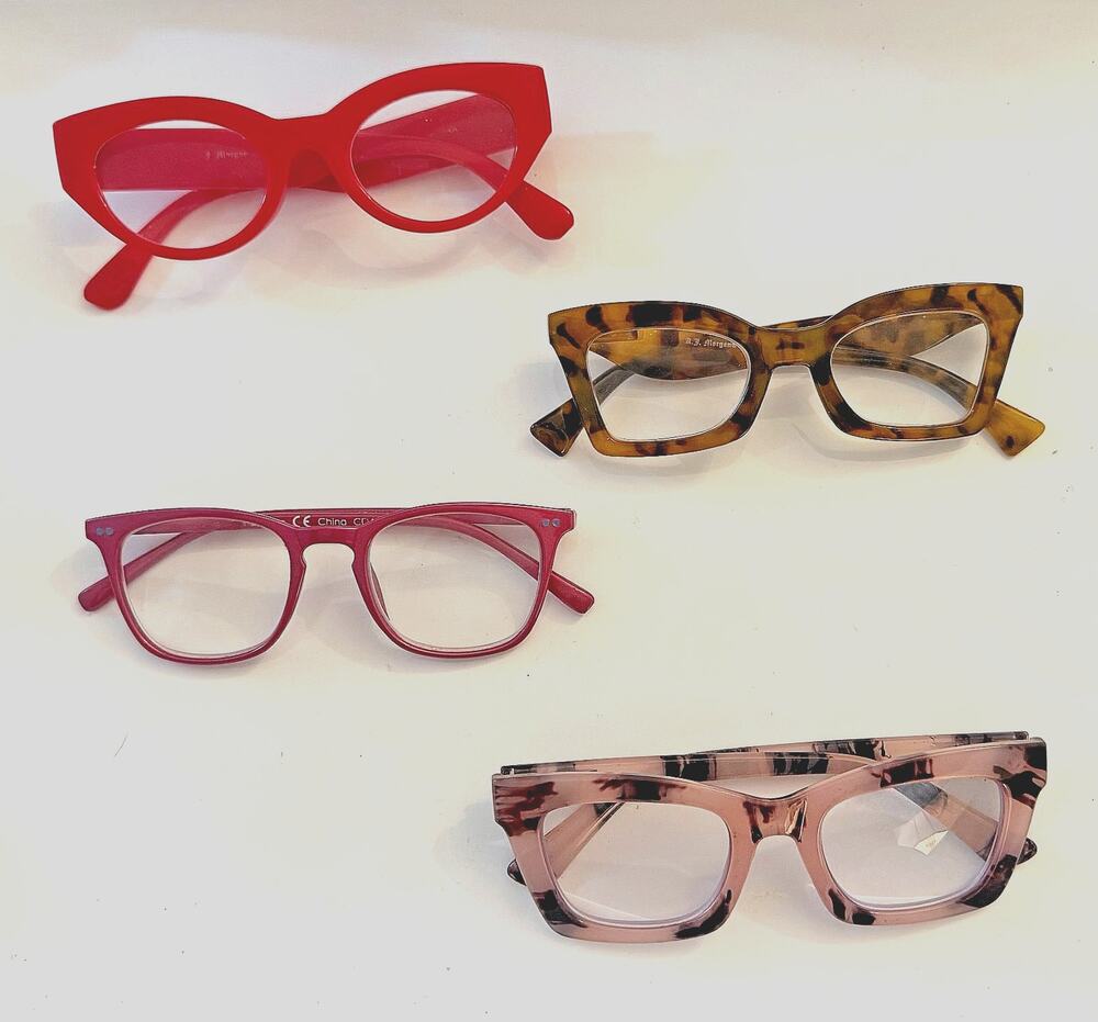 Four Pairs Chic Magnifying Glasses including Peepers & AJ Morgan 1.5-2x